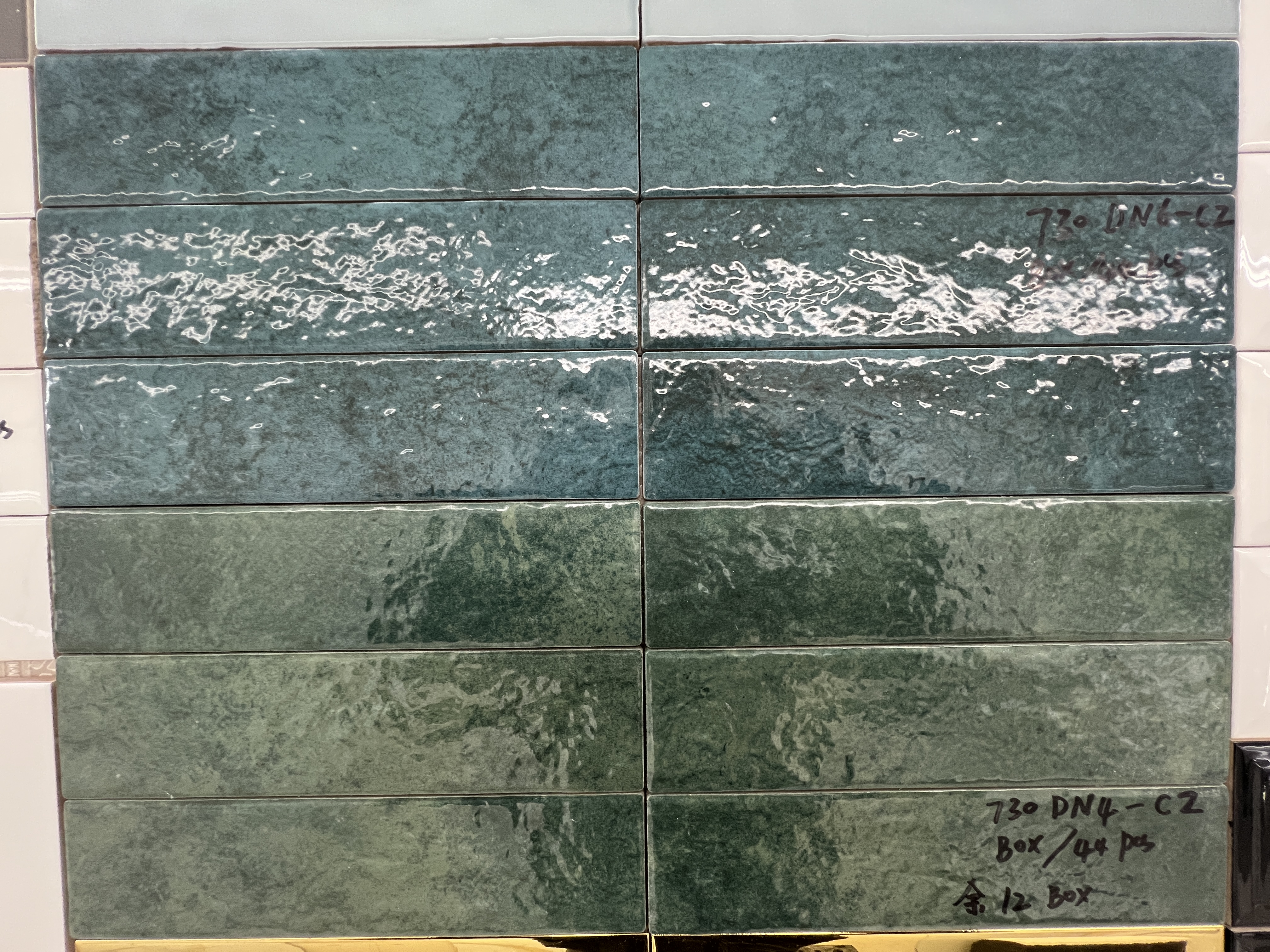 730 DN6-CZ (ABOVE) 730 DN4-CZ (BELOW)